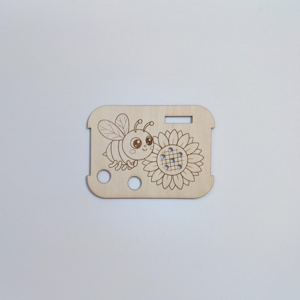 Insert éducatif en bois avec abeille et tournesol gravés au laser, compatible avec bac sensoriel