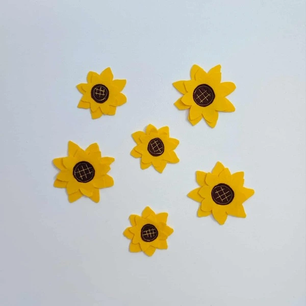 Fleurs tournesol en feutrine jaune et marron pour activités sensorielles et décoratives