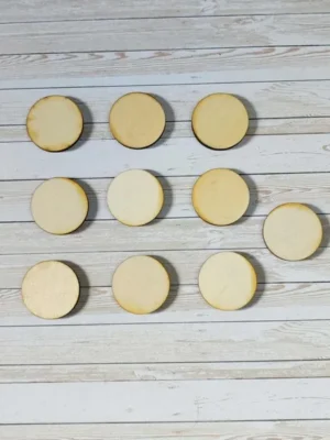 Disques en bois brut non gravés destinés à la personnalisation, aux jeux éducatifs ou aux activités créatives