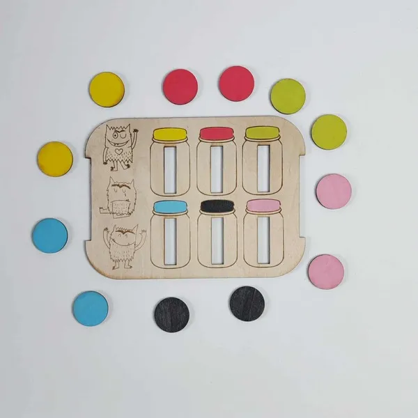 Plateau en bois éducatif avec pots de couleurs et jetons assortis inspiré du Monstre des couleurs
