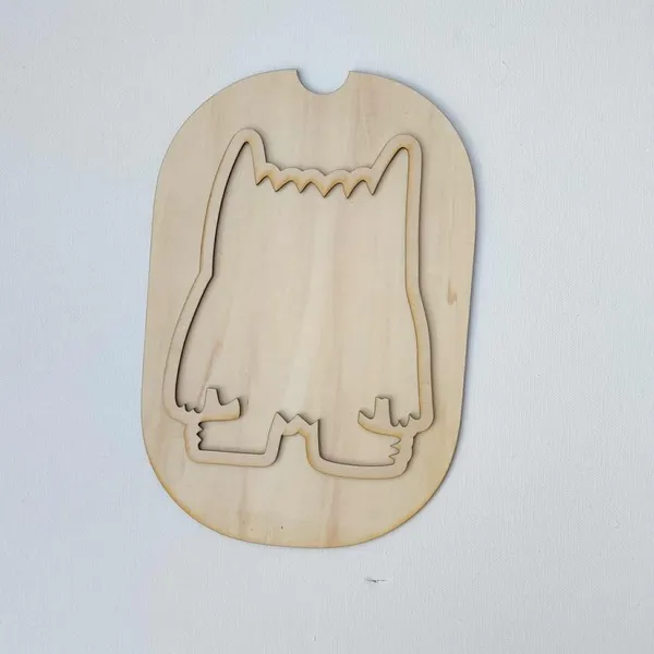 Insert en bois brut représentant la silhouette du Monstre des émotions pour activité sensorielle et motricité fine
