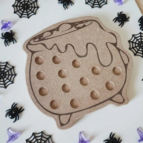 Plateau en bois en forme de chaudron pour activités éducatives d’Halloween