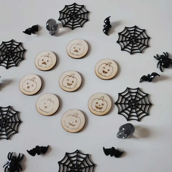 Jetons citrouilles en bois émotions pour activité sensorielle Halloween
