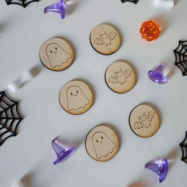 Jetons en bois Halloween gravés de fantômes et chauves-souris pour activités ludiques Montessori