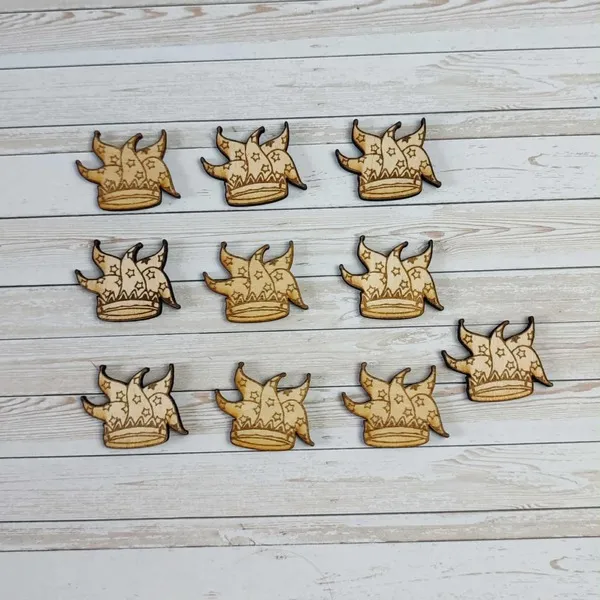 Petites couronnes en bois gravé ornées d’étoiles, jetons artisanaux pour activités créatives et jeux éducatifs