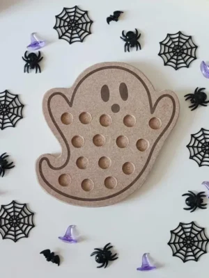 Plateau éducatif en bois en forme de fantôme pour activité de motricité fine Halloween