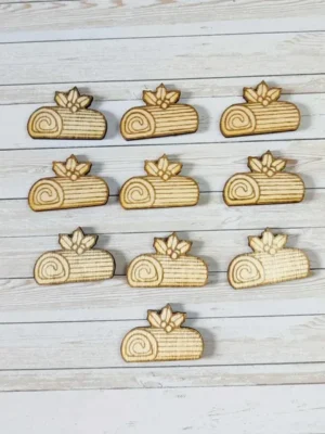 Bûches de Noël miniatures en bois gravé, décorées de feuilles de houx pour activités créatives et jeux éducatifs