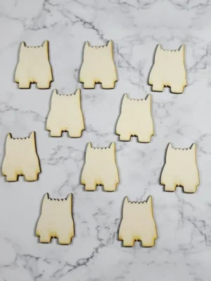 Lot de jetons en bois brut en forme de petit lutin, supports pédagogiques et créatifs à personnaliser