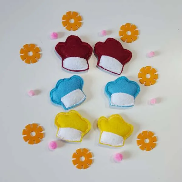 Toques de cuisinier en feutrine colorées pour jeu éducatif enfant