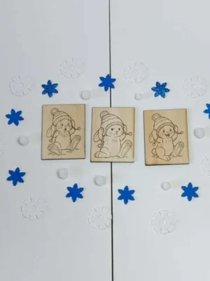 Cartes en bois gravées avec lapin en hiver pour activité sensorielle enfant
