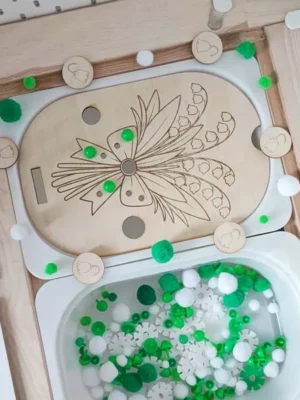 Insert Trofast muguet bois activité sensorielle table Flisat motricité fine enfant