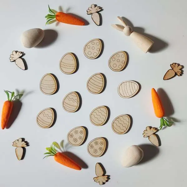 Jetons en bois en forme d’œufs décorés thème Pâques pour jeu de tri.