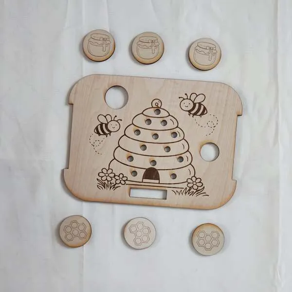 Insert ruche abeille en bois avec jetons miel et alvéoles