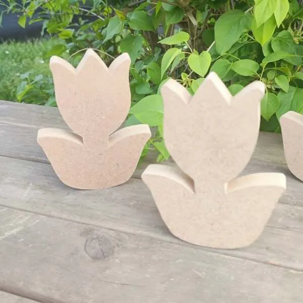 Support tulipe en bois brut à décorer activité enfant printemps extérieur
