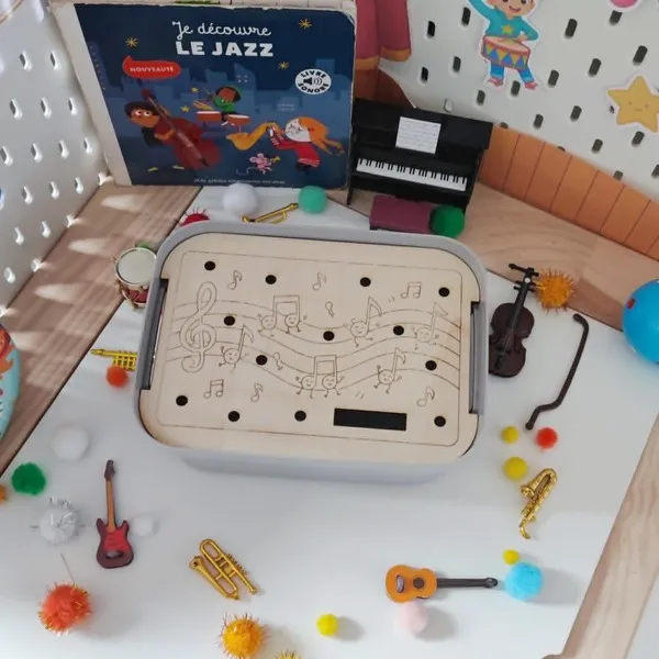 Insert Trofast thème musique en bois avec partition et notes musicales