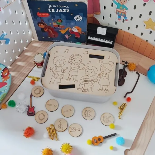 Insert Trofast thème musique en bois avec jetons instruments et scène musicale