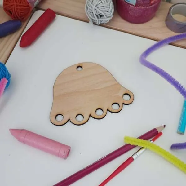 Support méduse bois avec trous pour fils activité créative enfant
