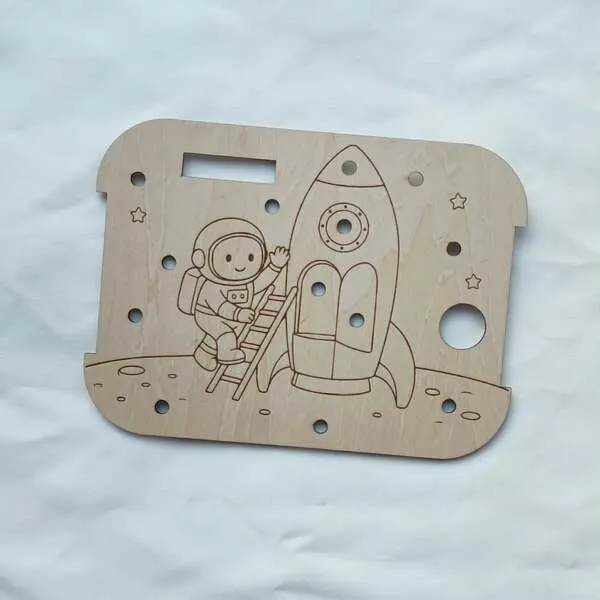 Insert Livv 2L – Astronaute prêt au décollage