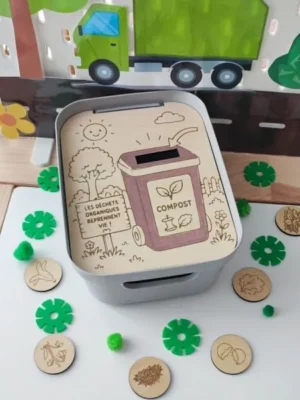 Insert en bois pour bac LIVV 2 L représentant un compost avec des jetons de déchets organiques à trier.