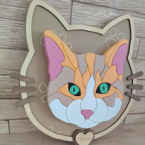 Portrait personnalisé de chat roux et blanc en bois découpé et peint