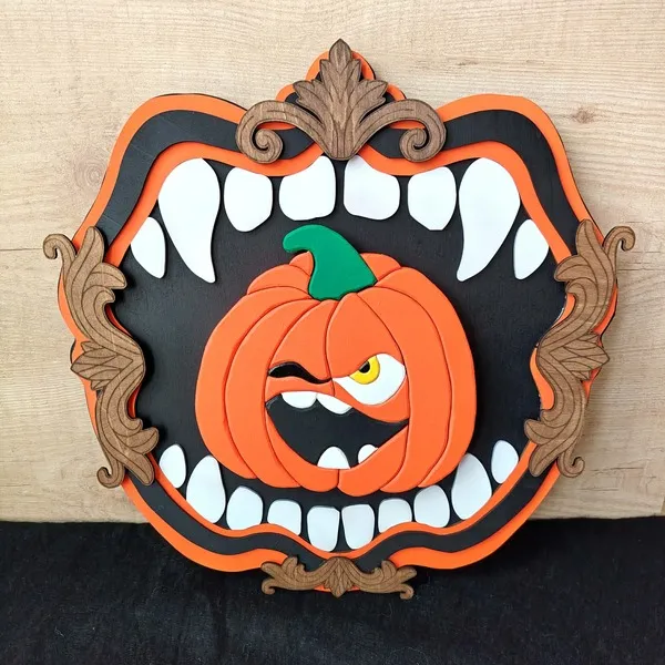 Cadre décoratif Croc’Citrouille en bois avec citrouille orange et grande bouche