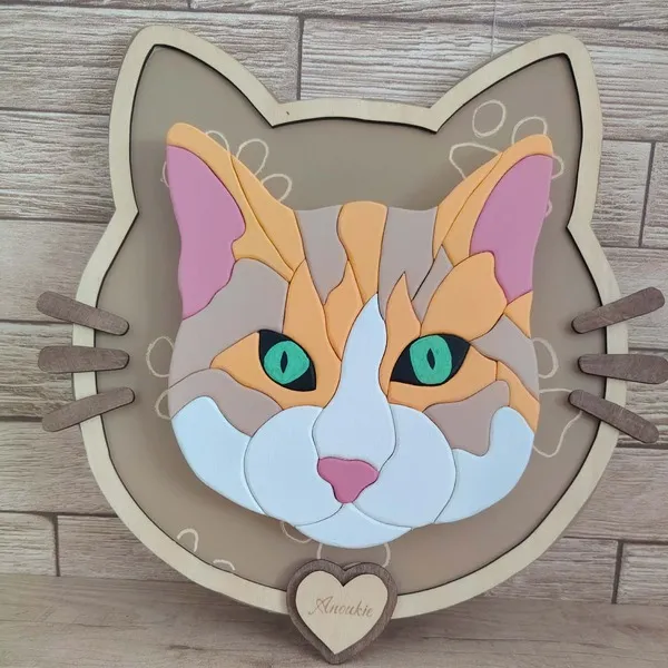 Portrait personnalisé de chat roux et blanc en bois avec prénom